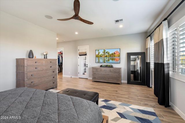 11946 E CAVEDALE Drive, Scottsdale, AZ 85262