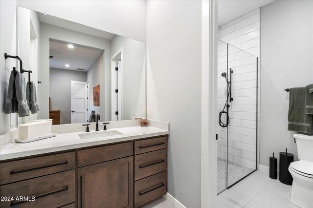 11946 E CAVEDALE Drive, Scottsdale, AZ 85262