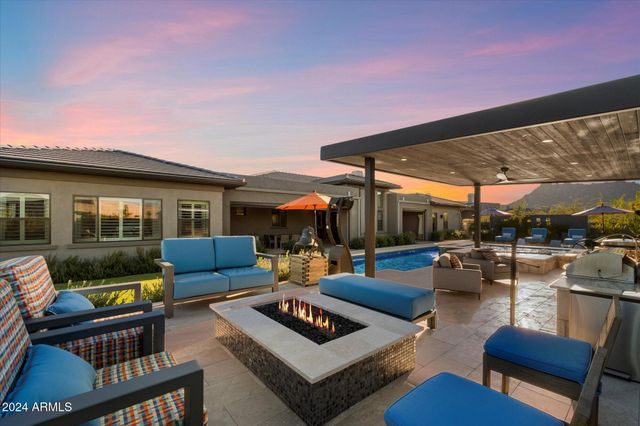 11946 E CAVEDALE Drive, Scottsdale, AZ 85262