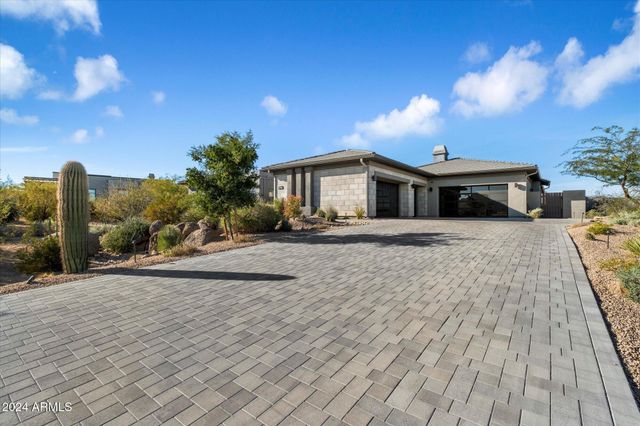 11946 E CAVEDALE Drive, Scottsdale, AZ 85262
