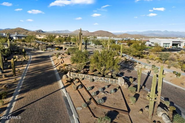 11946 E CAVEDALE Drive, Scottsdale, AZ 85262
