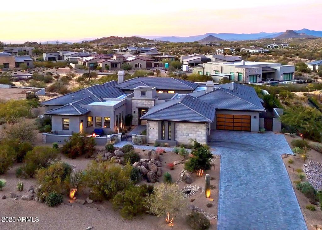 11946 E CAVEDALE Drive, Scottsdale, AZ 85262 — exterior