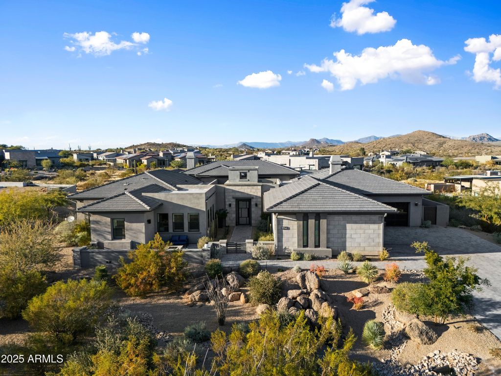 11946 E CAVEDALE Drive, Scottsdale, AZ 85262 — photo 2