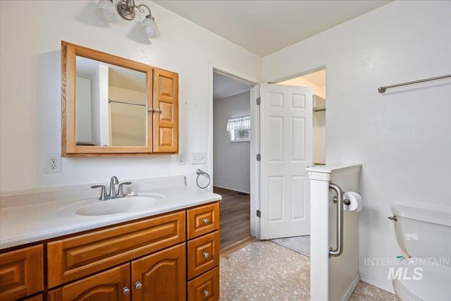 3395 N 3400 E, Kimberly, ID 83341