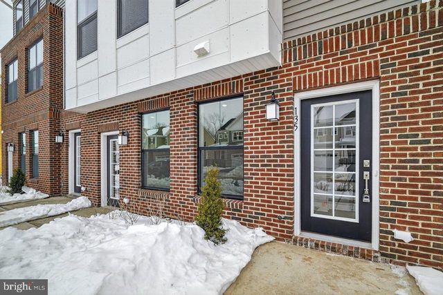 135 JOHN VANZANDT, Titusville, NJ 08560