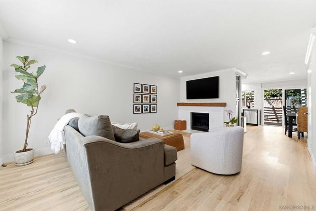 3593 Caminito Carmel Landing, San Diego, CA 92130