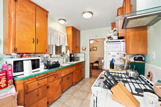 615 W 6th, Ontario, CA 91762