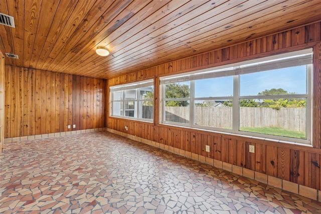 1301 EVALYN DRIVE SE, Winter Haven, FL 33880