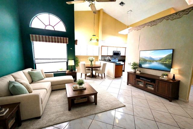 10856 Stafford Circle N, Boynton Beach, FL 33436