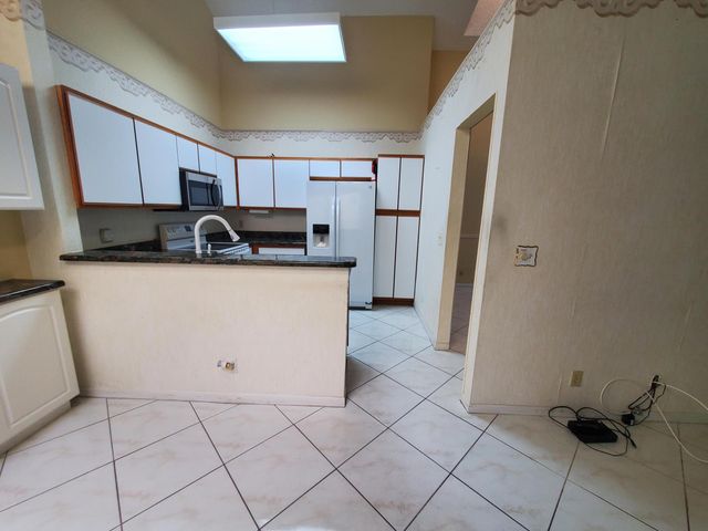 10856 Stafford Circle N, Boynton Beach, FL 33436