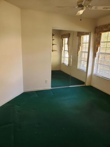 10856 Stafford Circle N, Boynton Beach, FL 33436