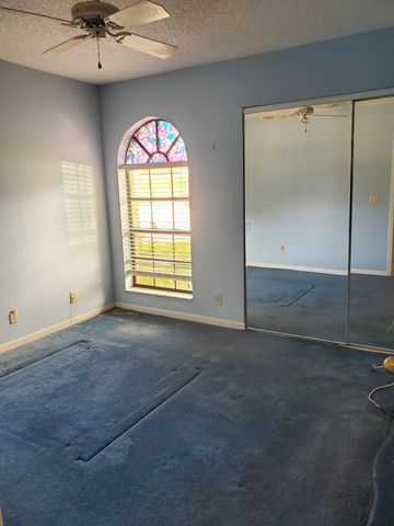 10856 Stafford Circle N, Boynton Beach, FL 33436