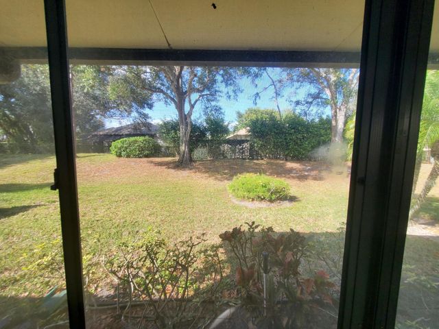 10856 Stafford Circle N, Boynton Beach, FL 33436