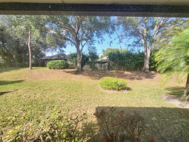 10856 Stafford Circle N, Boynton Beach, FL 33436