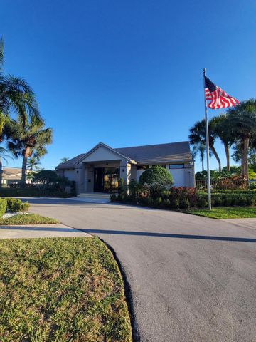 10856 Stafford Circle N, Boynton Beach, FL 33436