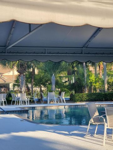 10856 Stafford Circle N, Boynton Beach, FL 33436