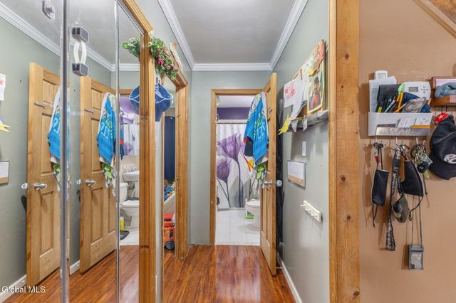 1070 Inner Drive, Schenectady, NY 12303