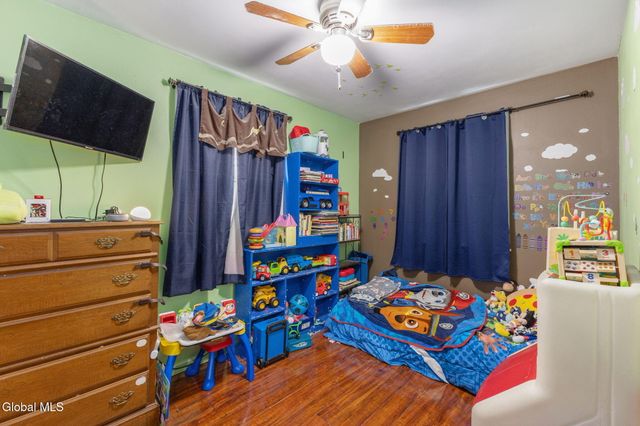 1070 Inner Drive, Schenectady, NY 12303