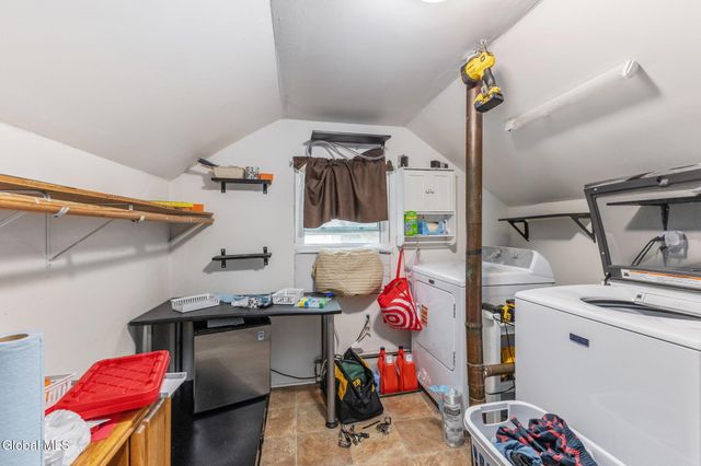 1070 Inner Drive, Schenectady, NY 12303