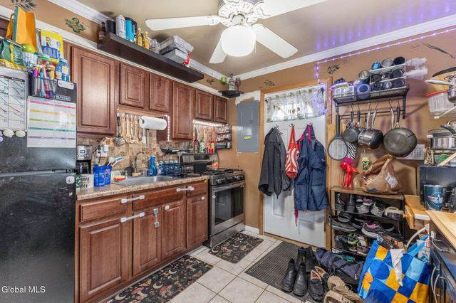 1070 Inner Drive, Schenectady, NY 12303