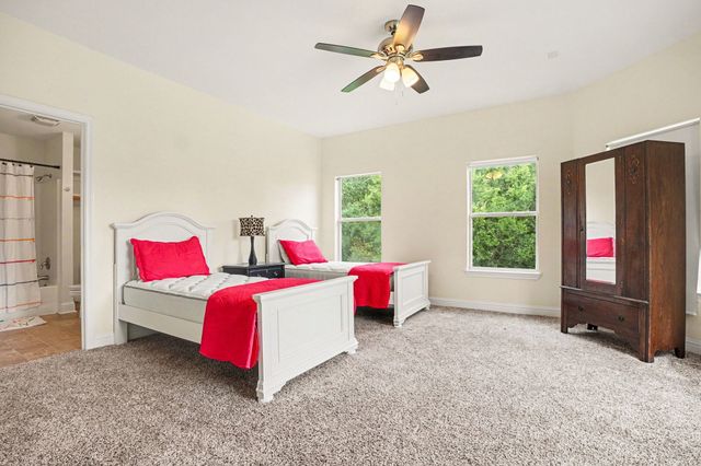 7700 Farm Village Road, Scurry, TX 75158
