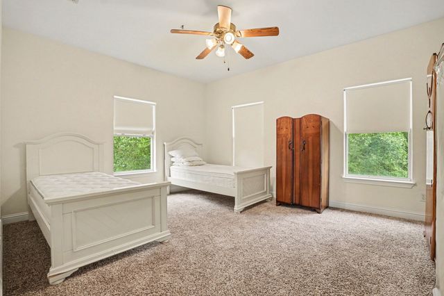 7700 Farm Village Road, Scurry, TX 75158