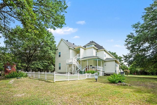 7700 Farm Village Road, Scurry, TX 75158