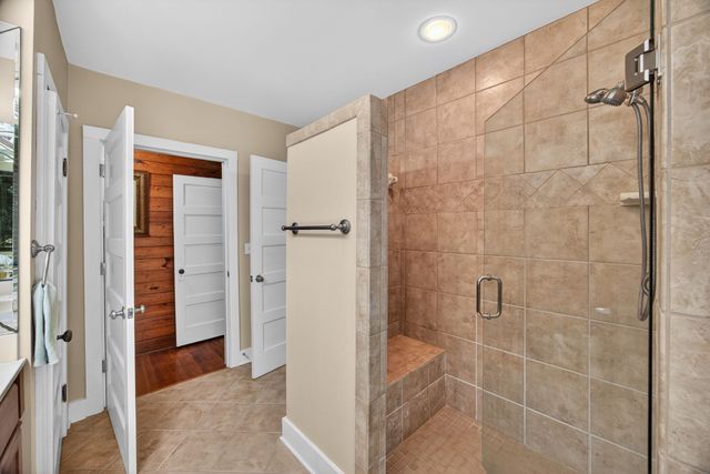 1385 Mitchell St, Celina, TN 38551