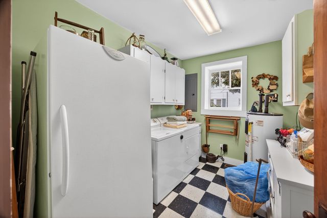 1385 Mitchell St, Celina, TN 38551