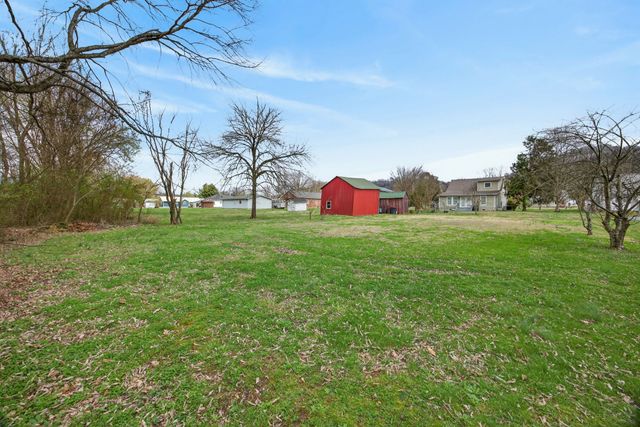 1385 Mitchell St, Celina, TN 38551