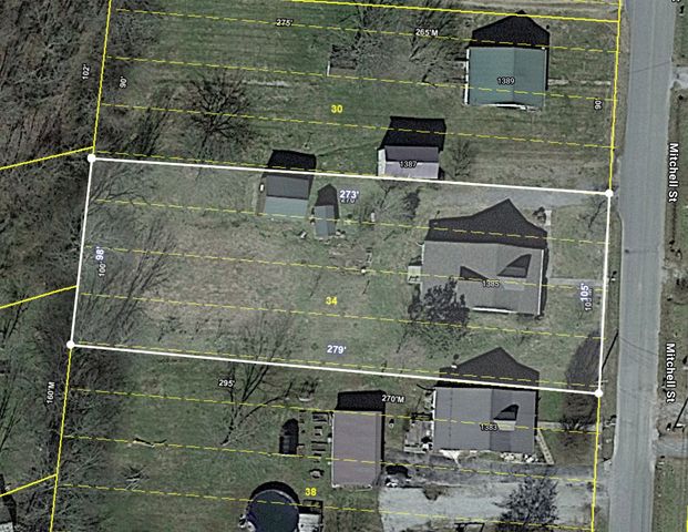 1385 Mitchell St, Celina, TN 38551