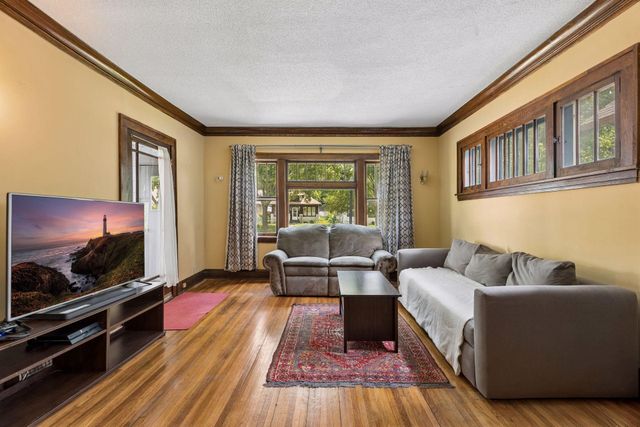 4248 Park Avenue, Minneapolis, MN 55407
