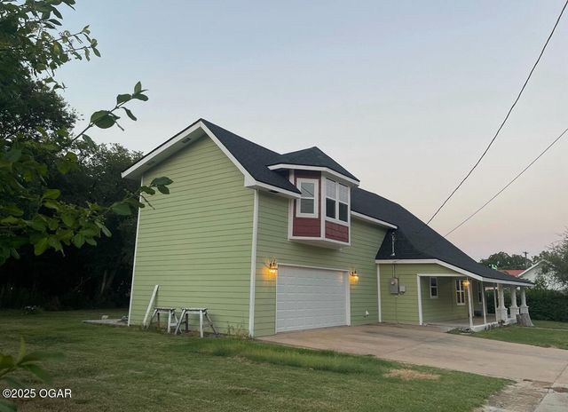 202 N Schifferdecker Avenue Avenue, Joplin, MO 64801