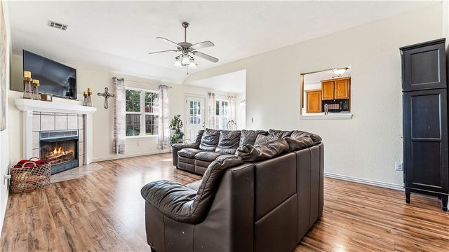 551 Steepro Drive, Centerton, AR 72719