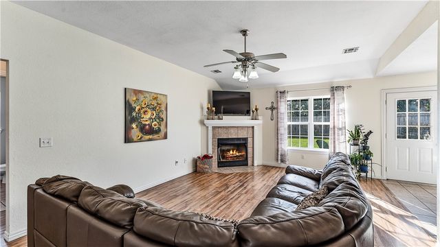 551 Steepro Drive, Centerton, AR 72719