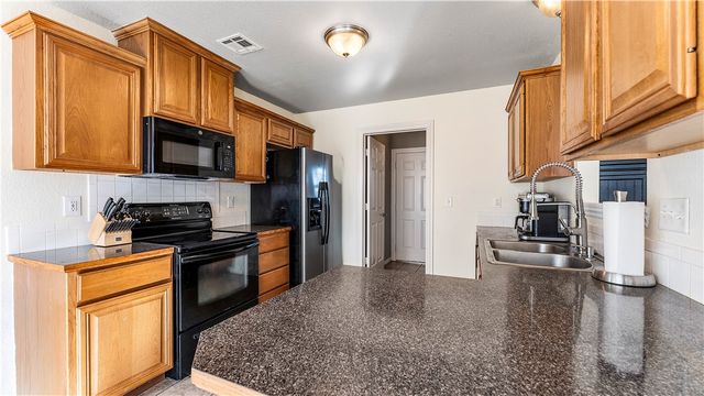 551 Steepro Drive, Centerton, AR 72719