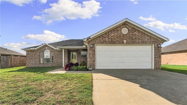 551 Steepro Drive, Centerton, AR 72719