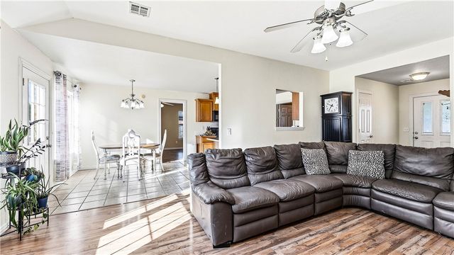 551 Steepro Drive, Centerton, AR 72719