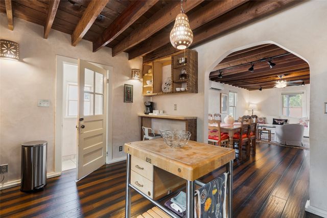 945 Mercer Street, Santa Fe, NM 87505