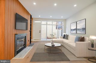 732 MANNING ST, Philadelphia, PA 19106