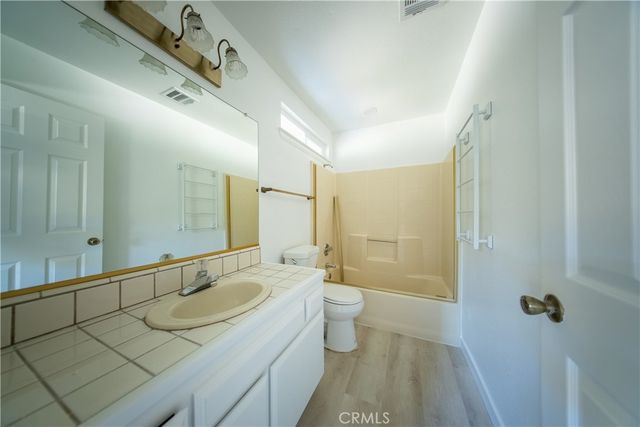 16520 ADELIA ST, Hesperia, CA 92345