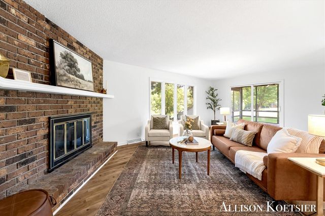 3890 Walker Avenue, Grand Rapids, MI 49544