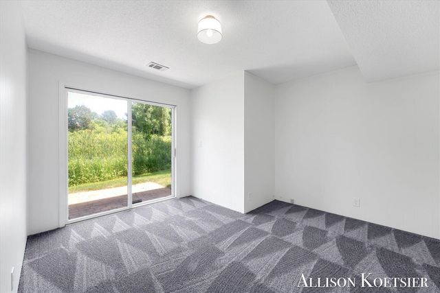 3890 Walker Avenue, Grand Rapids, MI 49544
