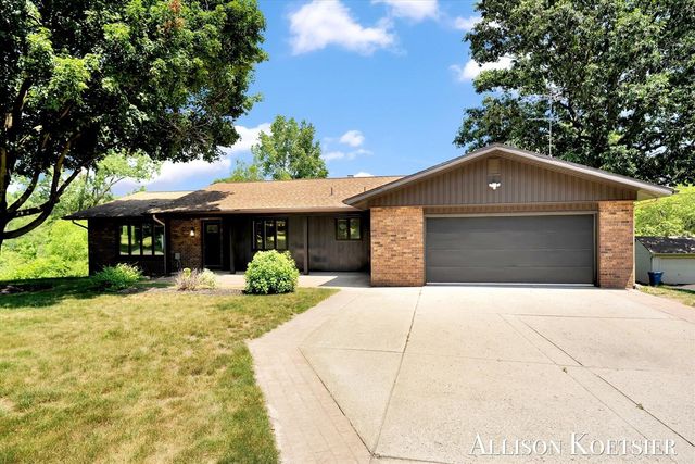 3890 Walker Avenue, Grand Rapids, MI 49544