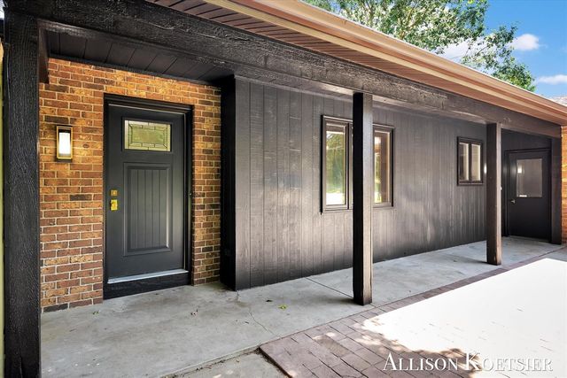 3890 Walker Avenue, Grand Rapids, MI 49544