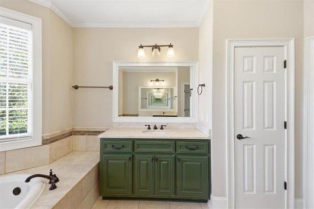 172 Shellbark Drive, Mcdonough, GA 30252