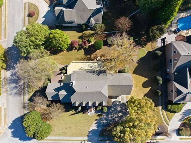 172 Shellbark Drive, Mcdonough, GA 30252