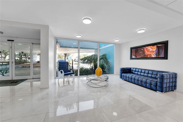 919 Hillcrest Dr 210 210, Hollywood, FL 33021