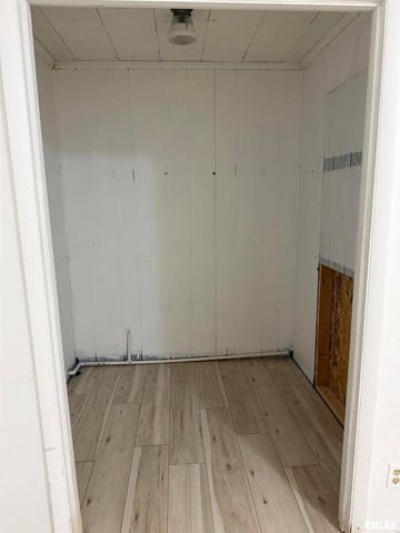 808 S VICTOR Street, Christopher, IL 62822