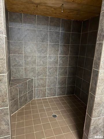 808 S VICTOR Street, Christopher, IL 62822